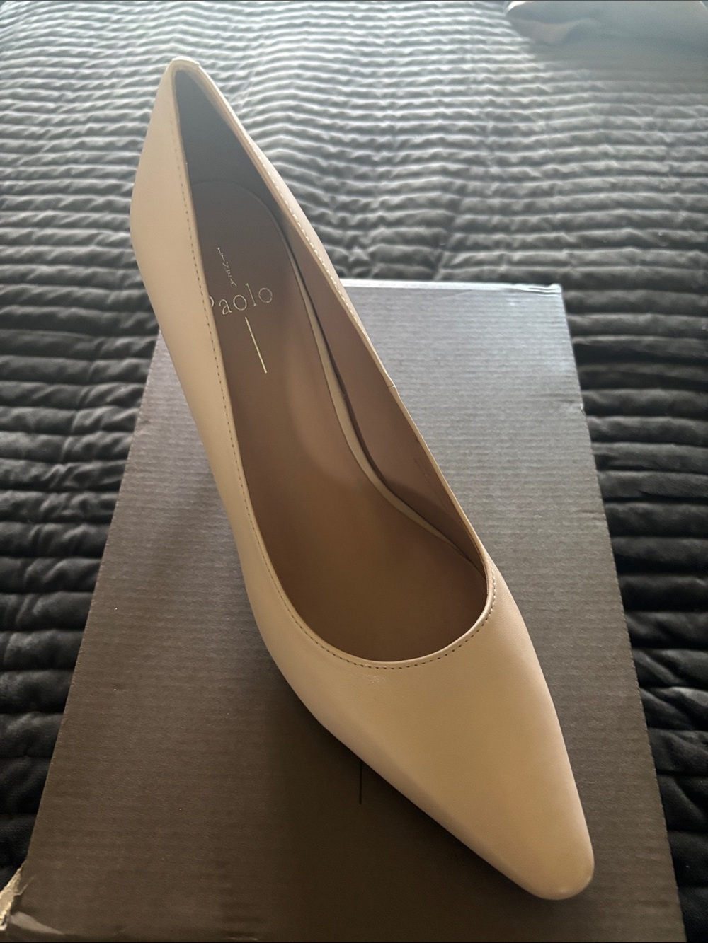 Paolo Women's Cream Pointed-Toe Pump - Neutral Leather